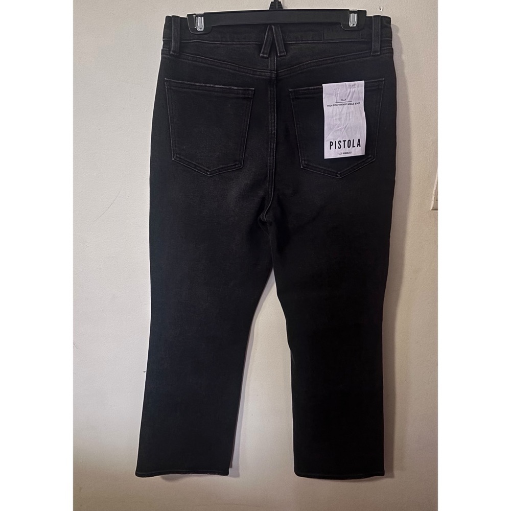Pistola
Ally High Waist
Crop Bootcut
Jeans size 29 - Picture 4 of 6